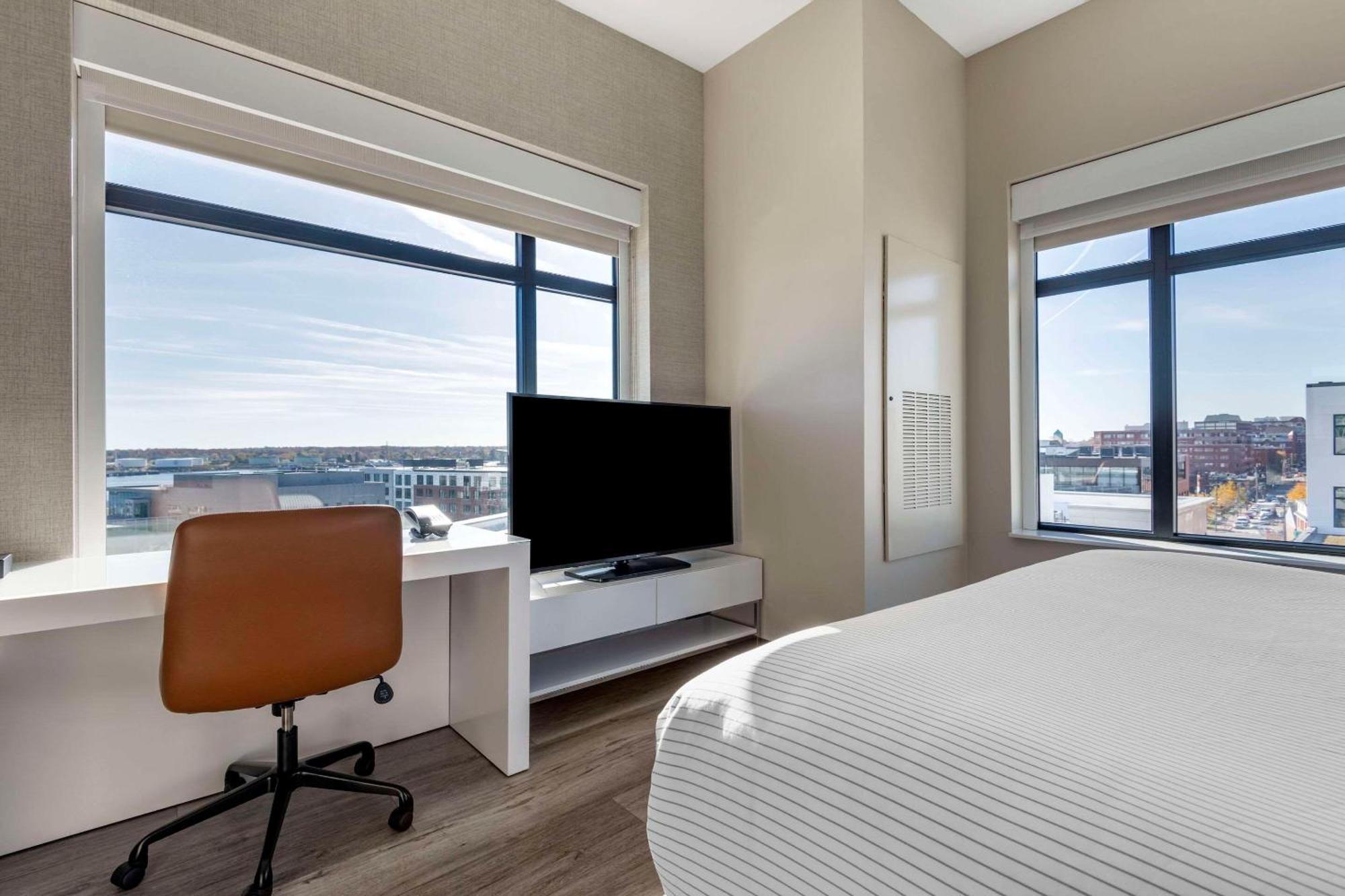 Cambria Hotel Portland Downtown Old Port Exterior foto